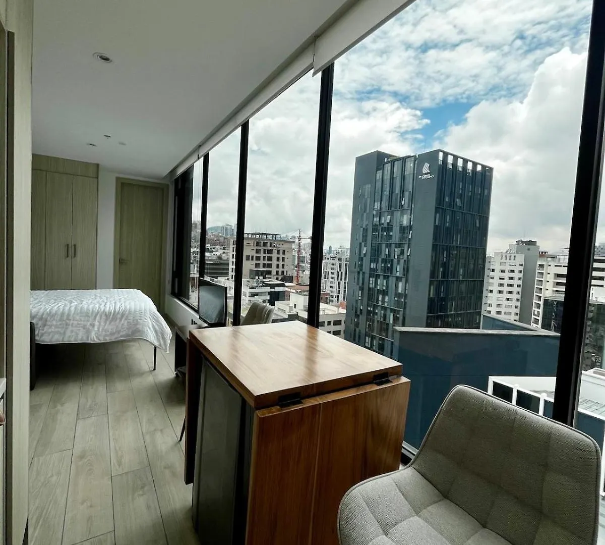 Apartment Studio Luxury View Edificio Harmony Quito Ecuador